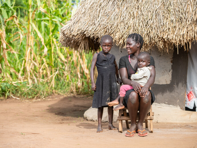 Photo: Mother and children in Uganda