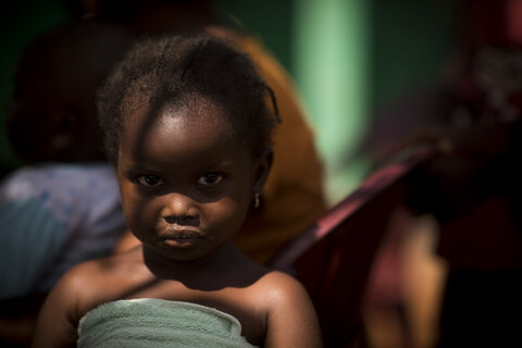 Photo: Little girl Guinea